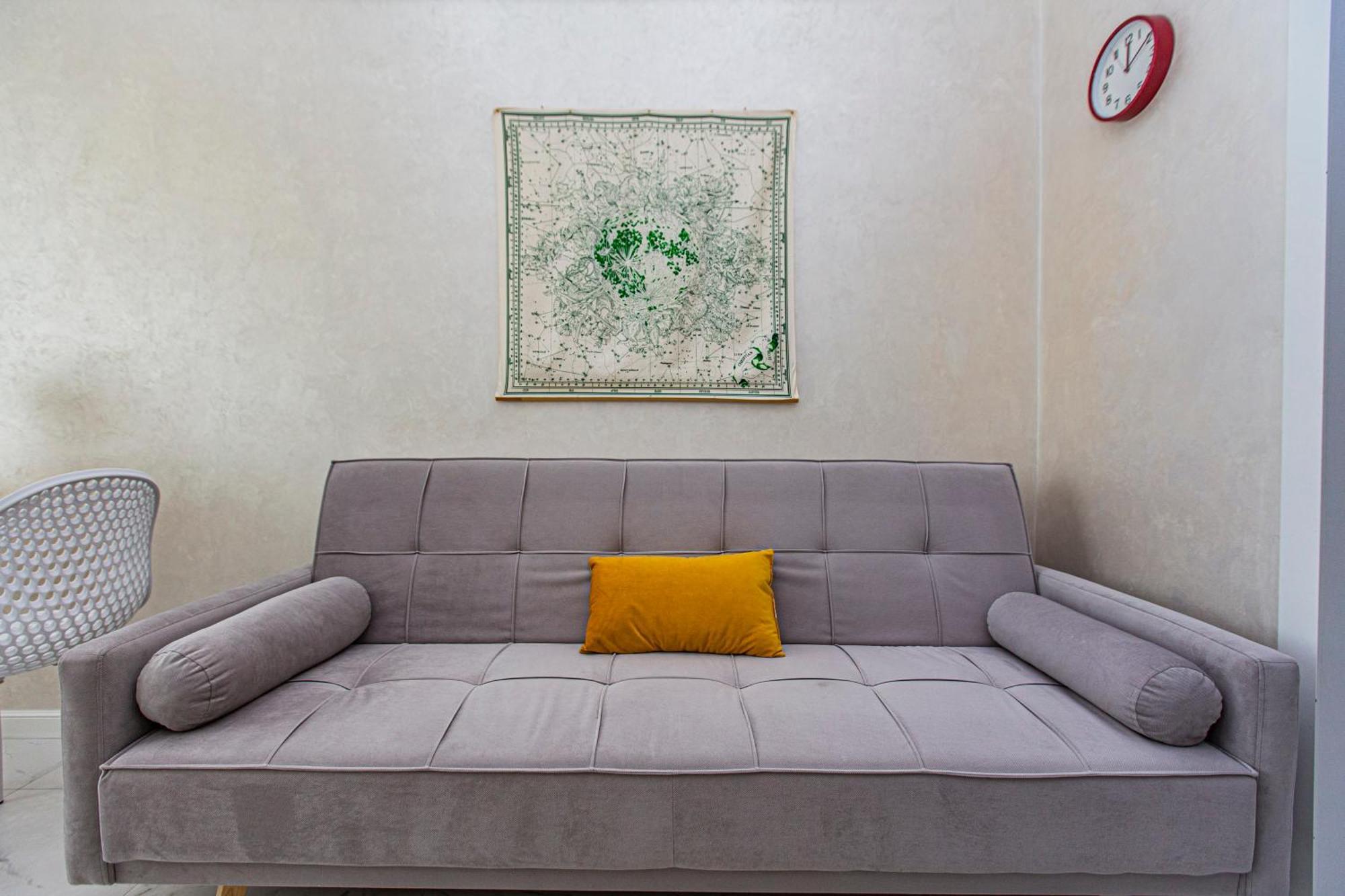 2 Room Apartment In The Center Алматы Экстерьер фото